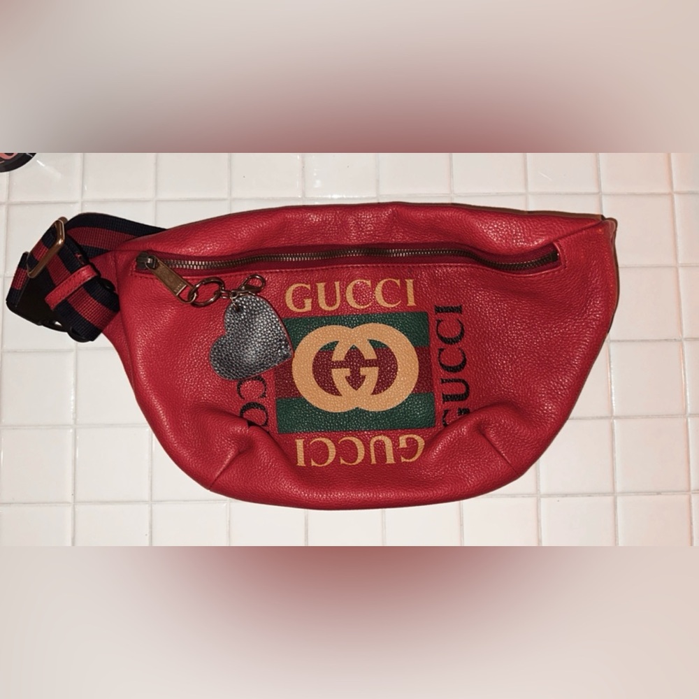 GUCCI LARGE SIZE belt bag